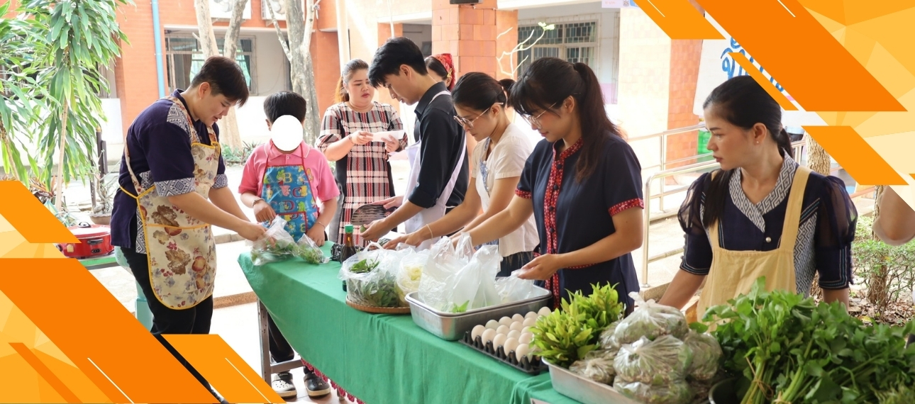 โครงการส่งเสริมพัฒนาคุณภาพผู้เรียน ปีการศึกษา ๒๕๖๘ กิจกรรมตลาดนัดสร้างสรรค์ แบ่งปันรอยยิ้ม
