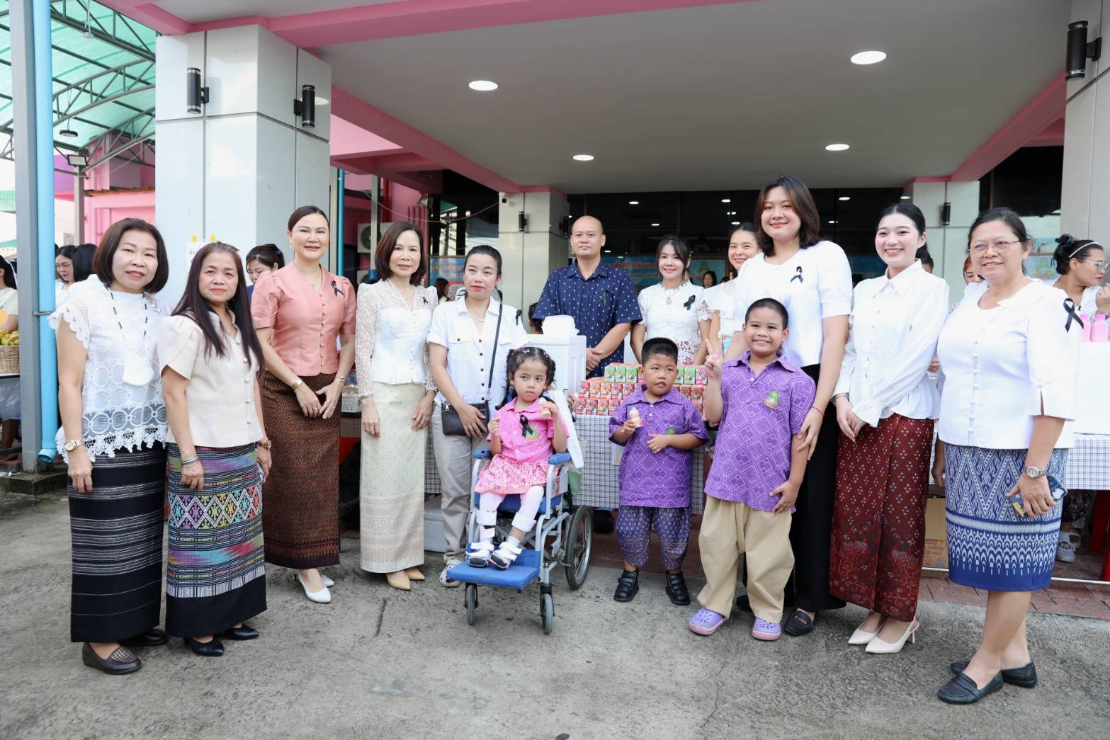ผอ.สศศ. ร่วมพิธีทอดผ้าป่าเพื่อการศึกษา ณ ศูนย์การศึกษาพิเศษ ส่วนกลาง