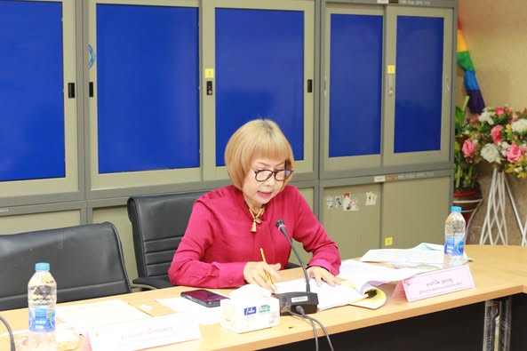 ประชุมคณะกรรมการกลั่นกรองการเลื่อนเงินเดือนข้าราชการครูและบุคลากรทางการศึกษา และเลื่อนขั้นค่าจ้างลูกจ้างประจำในสถานศึกษา