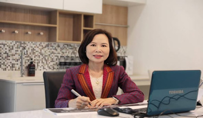 รองเลขาธิการ กพฐ. และ ผอ.สศศ. นำคณะเข้าร่วมพิธีรดน้ำขอพรองคมนตรี เนื่องในเทศกาลปีใหม่ไทย ประจำปี 2569