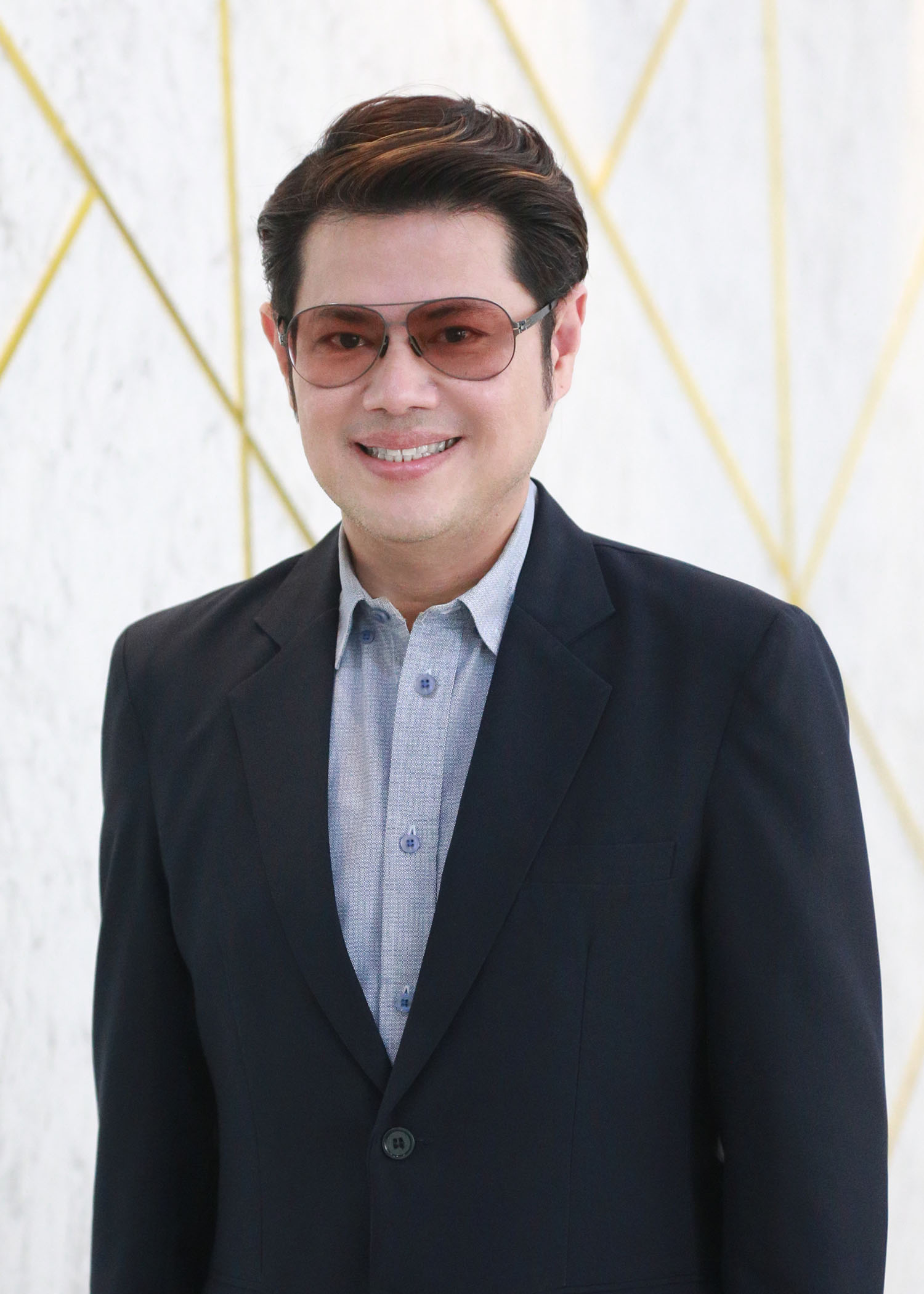 นายธนนท์ วีรธนนท์