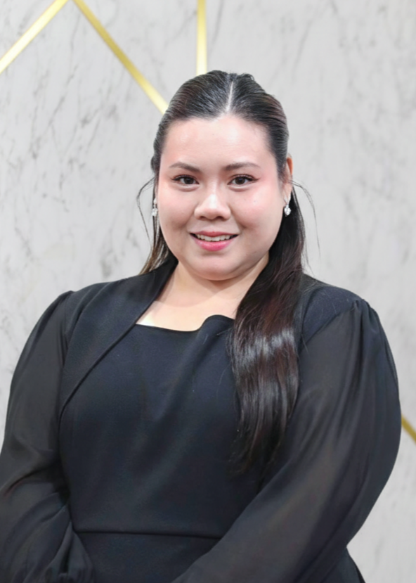 นางสาวน้องนุช ธราดลรัตนากร