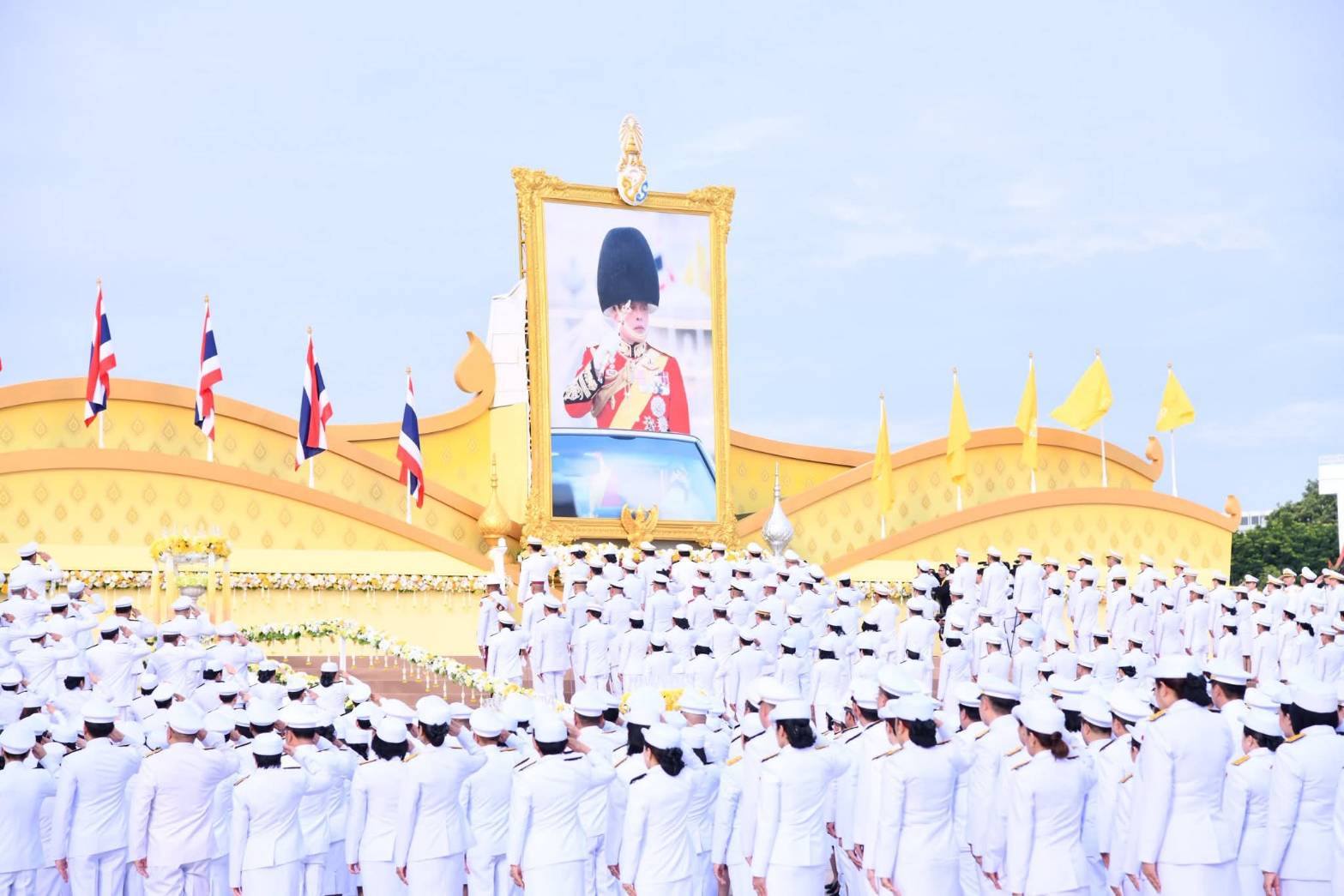 ผอ.สศศ. ร่วมพิธีทำบุญตักบาตรถวายพระราชกุศลและถวายสัตย์ปฏิญาณฯ เนื่องในวันเฉลิมพระชนมพรรษา 28 กรกฎาคม 2568