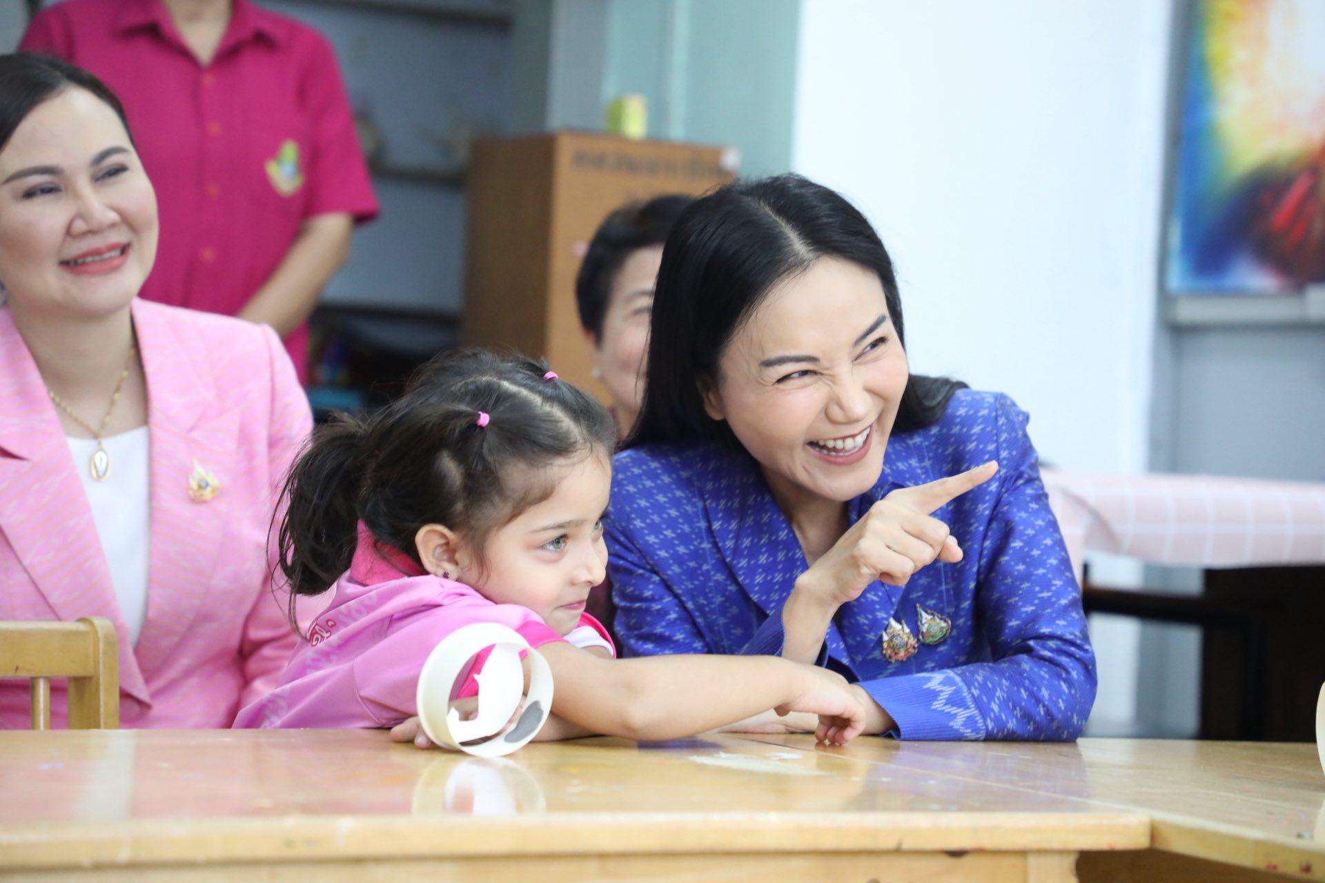 รมว.ศธ. ตรวจเยี่ยมศูนย์การศึกษาพิเศษ ส่วนกลาง ย้ำ ''ไม่ทิ้งเด็กพิเศษ'' พร้อมผลักดันนโยบายสร้างอาชีพและปฏิรูปการศึกษาพิเศษให้เท่าทันโลก