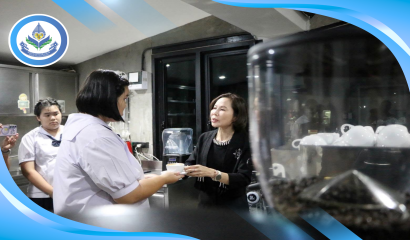 องคมนตรีตรวจเยี่ยมโรงเรียนราชประชานุเคราะห์ 57 จังหวัดเพชรบูรณ์ ติดตามผลการดำเนินงานด้านการจัดการศึกษาและการพัฒนาคุณภาพชีวิตของนักเรียน